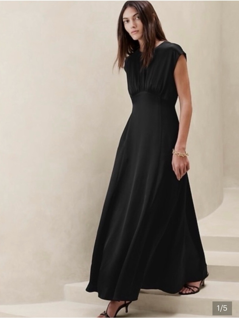 Banana Republic 💯 silk Black Sleeveless Maxi Dress lined size 2, 4 or 4petite